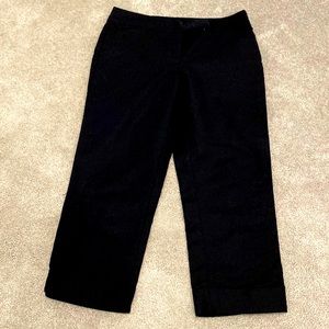 Ann Taylor size 4 capri pants in black